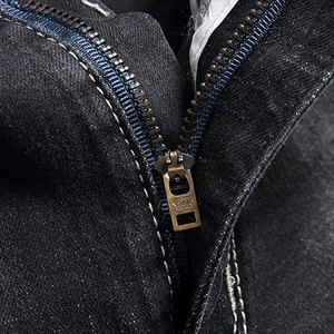 กางเกงยีนส์ขาสั้นผู้ชายดีไซน์โดดเด่นสไตล์ไฮสตรีทคุณภาพสูงรุ่นใหม่ล่าสุดสำหรับฤดูร้อน - Product Image 5