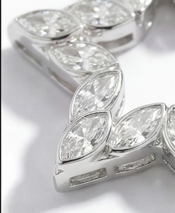 Elegante Colgante de Plata 925 para Hombre con Moissanita Redonda de Corte Brillante Personalizable, Diseño Minimalista en Forma de Estrella, Engaste de Bisel de 7-9CT, Estilo Iced Out, ¡Oferta! - Product Image 3