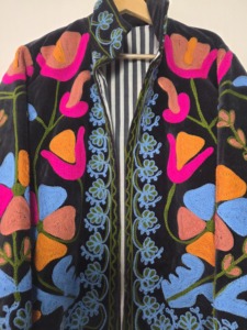Blazer matelassé en velours tricoté brodé floral pour femme, manches longues, devant ouvert, style printemps-été-hiver, longueur standard, col montant - Product Image 4