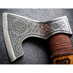 Hacha Tomahawk con mango de madera y diseño celta, cabeza de acero forjado, hacha de supervivencia con funda de cuero - Product Image 2