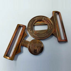 Boucles en fer pour uniformes de cérémonie de marque privée, haute performance - Product Image 4