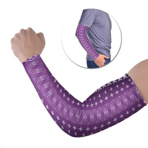 Protector de Brazos Unisex de Manga Larga con Patrón Geométrico Morado, UPF50+, Tela de Seda de Hielo con Impresión por Sublimación, Protección Solar para Todas las Estaciones - Product Image 1