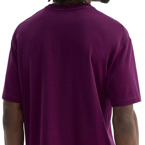 เสื้อยืดคอกลมแขนสั้นสีเบอร์กันดีสำหรับผู้ชาย ทรงปกติ ผ้าฝ้ายเจอร์ซีย์ 100% สีพื้นเรียบ ทอแบบเรียบง่าย สวมใส่สบาย - Product Image 4