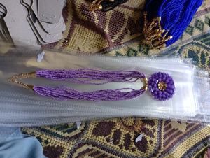 Collar de Flores con Cuentas de Vidrio Hechas a Mano y Colgante, Joyería Vintage Colorida para Mujeres y Tiendas de Regalos - Product Image 4