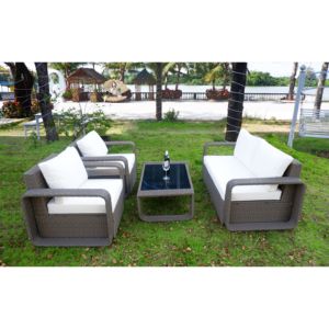 Ensemble de 4 canapés de jardin en rotin PE Coussins comprenant 2 fauteuils 1 causeuse 1 table basse en verre pour le divertissement en plein air - Product Image 4
