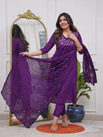 Ensemble trois pièces Kurta/Kurti de couleur lavande, style actrice de série télévisée, avec magnifique broderie, pour soirée - SHREE INDIAN EXPORTS