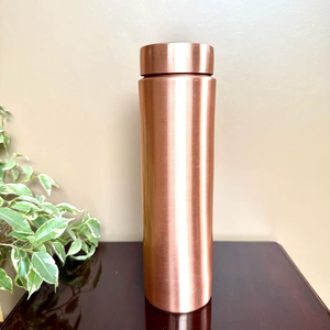 Bouteille de voyage et de sport réutilisable en cuivre pur artisanal <200ml, design classique, anti-fuite, écologique, avec couvercle, parfaite - Product Image 1