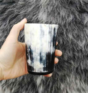 Vaso de chupito de cuerno de búfalo pulido ecológico personalizado al por mayor con tapa, taza para beber cerveza, agua, multiusos - Product Image 5