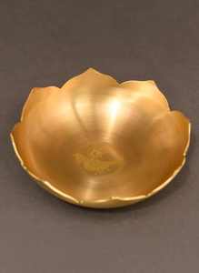 Tazón para ensalada de latón de alta calidad a un precio razonable para el hogar, tazón de la mejor calidad BoldBlossom - Product Image 2