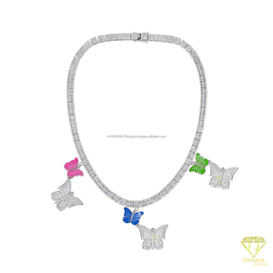 Collar con colgante de mariposa colorido con piedras de diamante moissanita y cadena de plata de ley 925 - Product Image 3