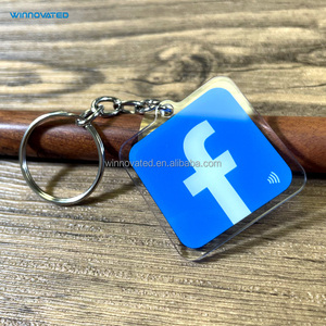 Porte-clés en acrylique transparent programmable NFC de qualité supérieure pour les réseaux sociaux - Product Image 5