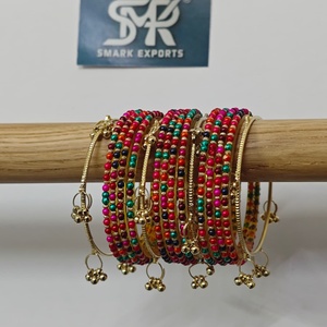 Ensemble de 12 bracelets Ghungroo multicolores en verre plaqué or, faits à la main, traditionnels indiens, pour mariages et fêtes - Product Image 3