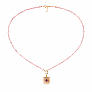 Collier artisanal rose à facettes pour femme avec pendentif carré en cristal et fermoir doré – Bijou classique pour soirée - Product Image 1