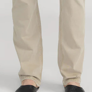 Soft Fabric Comfortable Casual Jeans For Men OEM Design Denim Jeans Stretch Fabric Soft Touch Stylish Casual Pants Washed Finish - Product Image 4