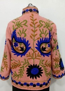 Veste en coton TNT brodée écologique pour l'hiver avec col montant, motifs floraux, manches longues, respirante et à séchage rapide - Product Image 2