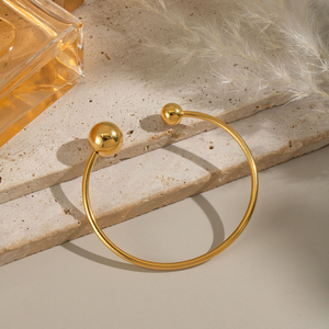 Brazalete Abierto Minimalista X&L de Acero Inoxidable con Bola Lisa para Mujer, Chapado en Oro de 18K, Joyería Impermeable, Artesanía en Metal - Product Image 5