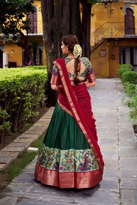 Lehenga Choli de Tela de Cristal de Alta Demanda para Niñas, Estampado con Trabajo de Tejido Zari, Ideal para Fiestas, Mejor Precio Disponible - Product Image 2