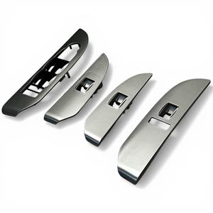 Juego de 4 Cubiertas Decorativas para el Panel de Interruptores de Ventanas, para GMC Yukon Denali, Chevrolet Tahoe y Suburban 2007-2009, Repuesto OEM, Color Plateado - Product Image 3