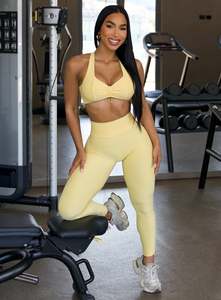 Ensemble de yoga pour femmes : leggings taille haute, soutien-gorge de sport respirant et extensible, tenue de fitness et de sport pour la gym - Product Image 5