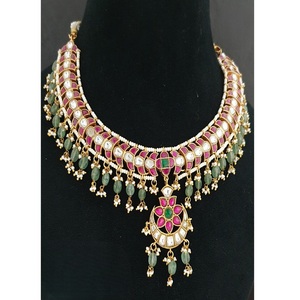 Ensemble collier et boucles d'oreilles en laiton plaqué or de qualité supérieure, avec zircon imitation perle, classique et élégant, pour fiançailles, anniversaire, mariage - Product Image 1
