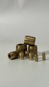 AUGST LINES Soporte reversible para calibres de pasador y bujes de latón, que garantiza un agarre firme y mejora la comodidad del operador. - Product Image 5