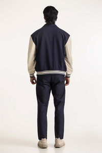 Blouson universitaire unisexe tendance coupe oversize col et poignets côtelés manches contrastantes broderie personnalisée tendance tenue d'équipe scolaire - Product Image 3