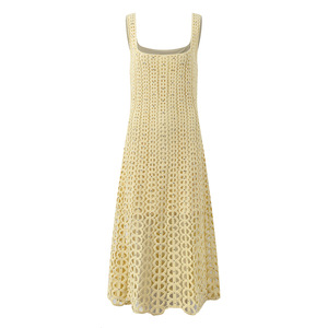 Elegante Set da Donna in Maglia Giallo Tinta Unita, Abito Lungo con Scollo a U e Cardigan Corto Lavorato all'Uncinetto - Product Image 4