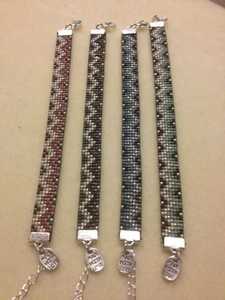 Bracelet artisanal en perles motif pierre bleue pour la fabrication de bracelets NOUSHAD ARTISANAT Modèle NH-699 Certifié IGI Uttar Pradesh - Product Image 2