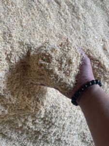 Best-seller Literie pour chevaux et volailles Lit pour animaux de compagnie Broyeur de bois Copeaux de bois pour animaux de compagnie Rasage du bois pour petits animaux de compagnie - Product Image 4