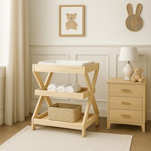 Table à langer en bois avec structure en X et étagères de rangement TPF-CT-X1, pin naturel, emballage plat KD, fabricant vietnamien - Product Image 1