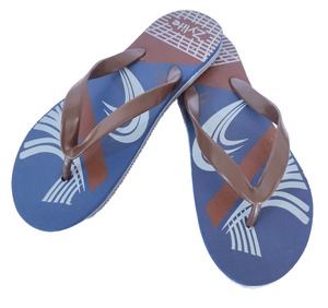 Sandales plates en plastique de haute qualité pour femmes, pantoufles d'extérieur style maison chappal pour le printemps, pantoufles à prix abordable - Product Image 1