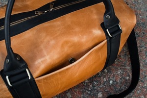 กระเป๋าเดินทางหนังแท้สีเข้มสไตล์วินเทจ กระเป๋าเดินทางสุดสัปดาห์สำหรับผู้ชายและผู้หญิง ความจุขนาดใหญ่ พกพาสะดวก กระเป๋าถือขึ้นเครื่องแบบคลาสสิก - Product Image 3