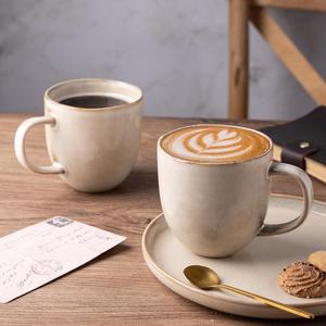 Elegante Taza de Café de Cerámica con Platillo, Acabado Mate Suave, Agarre Cómodo, Diseño que Retiene el Calor, para Servir al Estilo Cafetería - Product Image 1