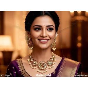 Colección de Joyería Artificial Premium Hecha a Mano con Diseño Refinado y Revestimiento Duradero para Tiendas Minoristas - Product Image 1