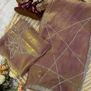 Sari en soie élégant avec travail de diamants Jarkan et blouse de créateur, prix de gros par Royal Export - Product Image 2