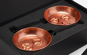 Poêles et ustensiles de cuisine en métal poli or rose, fabriqués à la main, pour usage domestique, hôtelier et en restaurant, et articles de cuisine. - Product Image 6