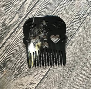 Peigne à cheveux en corne naturelle, dernier design, à dents longues, pour le soin des cheveux et une coiffure élégante, idéal pour la dressing et la décoration intérieure, au meilleur prix. - Product Image 2