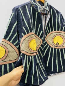 Veste en velours de coton Evil Eye, manteau artisanal brodé à la main Suzani, veste de luxe bohème pour femme - Product Image 4