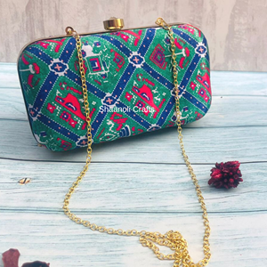 Bolso de mano hecho a mano con estampado para mujer, con asa única, ideal como regalo de boda, recuerdo o bolso de noche. Hermosos bolsos de mano. - Product Image 3