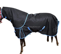 Couverture imperméable pour cheval en tissu Oxford 600D rouge et noir, avec sangles de jambe et doubles fermetures poitrine, pour usage extérieur