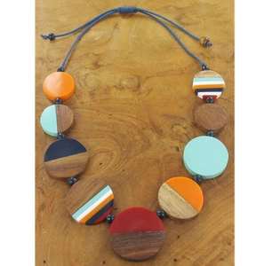 Nouveauté : Parure Collier et Boucles d'Oreilles Faite Main en Résine, Collier Statement à Perles Multiples (6 Rangs) - Product Image 3