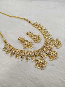 ชุดเครื่องประดับหินอินเดียสำหรับผู้หญิงสร้อยคอและต่างหูที่สวยงามสำหรับงานแต่งงานและงานเฉลิมฉลองแบบดั้งเดิม - Product Image 4