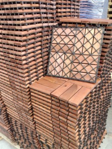 คุณภาพสูงพื้นไม้อะคาเซียขนาด300x300มม. กันน้ำที่เชื่อมต่อกันกระเบื้องดาดฟ้ากลางแจ้งสำหรับระเบียงและสวนได้ง่ายคลิกสี่เหลี่ยม - Product Image 3