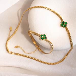 สร้อยข้อมือเงินแท้ 925 ชุบทอง 14K รูปใบโคลเวอร์สีเขียว สร้อยคอทองคำ กันน้ำ เคลือบ PVD ของขวัญวันเกิดสำหรับเธอ - Product Image 5