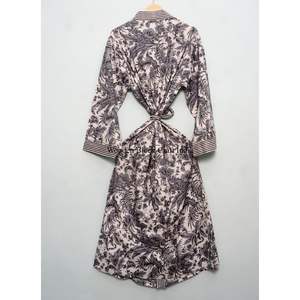 Kimono Elegante para Mujer, 100% Algodón, Estampado a Mano, con Diseño Floral, para Usar como Bata de Baño, Ropa de Dormir, Traje, Traje de Baño o Vestido de Fiesta para Primavera - Product Image 5