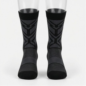 Calcetines Deportivos de Verano para Hombre, Estilo Regular, Tejidos con Patrón Geométrico, Transpirables, de Spandex y Poliéster - Product Image 1