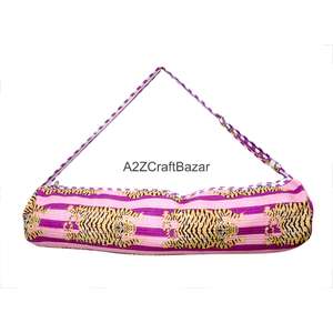 Bolso de fin de semana moderno estilo bohemio para yoga y playa, acolchado, con parche de hombro, de algodón, con estampado de mano, ecológico, con estampado animal, sostenible, para gimnasio - Product Image 5