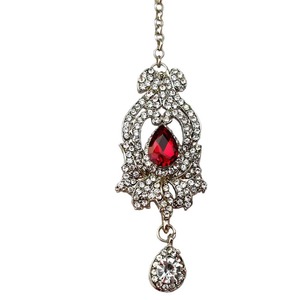 Maang Tikka Vintage con Pedrería, Piedra en Forma de Lágrima Roja y Colgante de Cristal para Accesorio de Cabello de Boda - Product Image 2