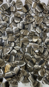 Venta al por mayor: Lote de 4 kg de ágatas Flint cabujón a solo $699, piedras preciosas sueltas de tamaños y formas surtidas, envío gratis. - Product Image 4