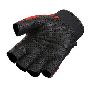 Guantes Tácticos Deportivos Rojos y Negros con Estampado de Calavera, Guantes sin Dedos para Motociclismo y Entrenamiento, Diseño de Calavera Audaz - Product Image 2